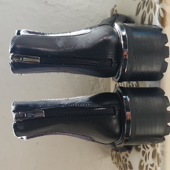 Vince Camuto Black Ankle‎ Women's Black Boots - Picture 5 of 10